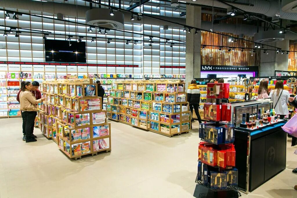 Золотое яблоко парфюмерный супермаркет. Тц метрополис золотое яблоко. Товары интернет яблоко магазин. Товары интернет яблоко магазин. Тц афимолл золотое яблоко.