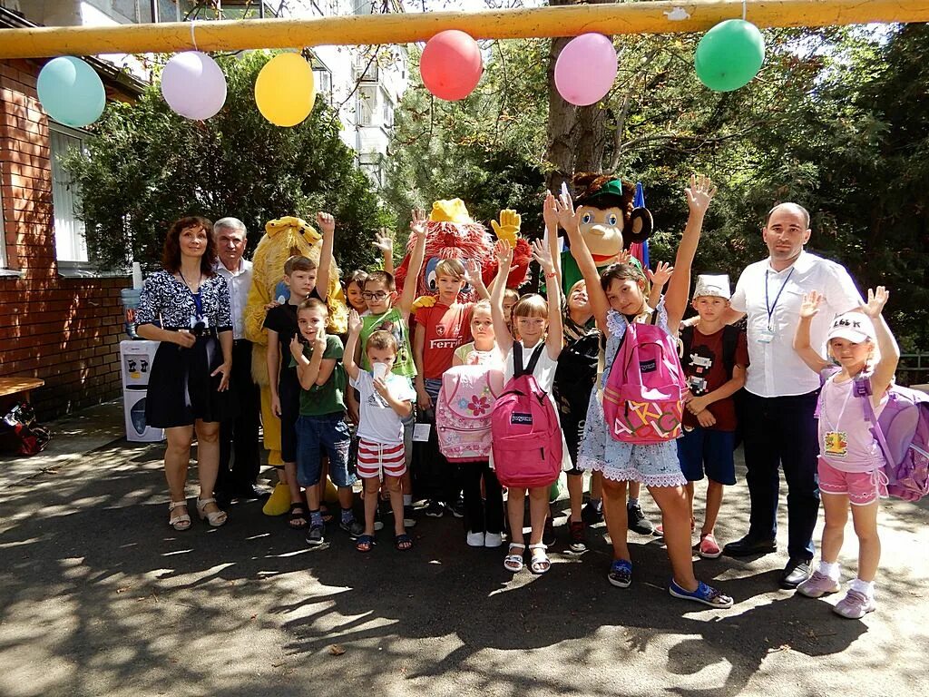 краснодар центр социального обслуживания. краснодар. краснодар ап стасова ул. краснодар ул офицерская 50. комплекс социальных услуг краснодарского края.