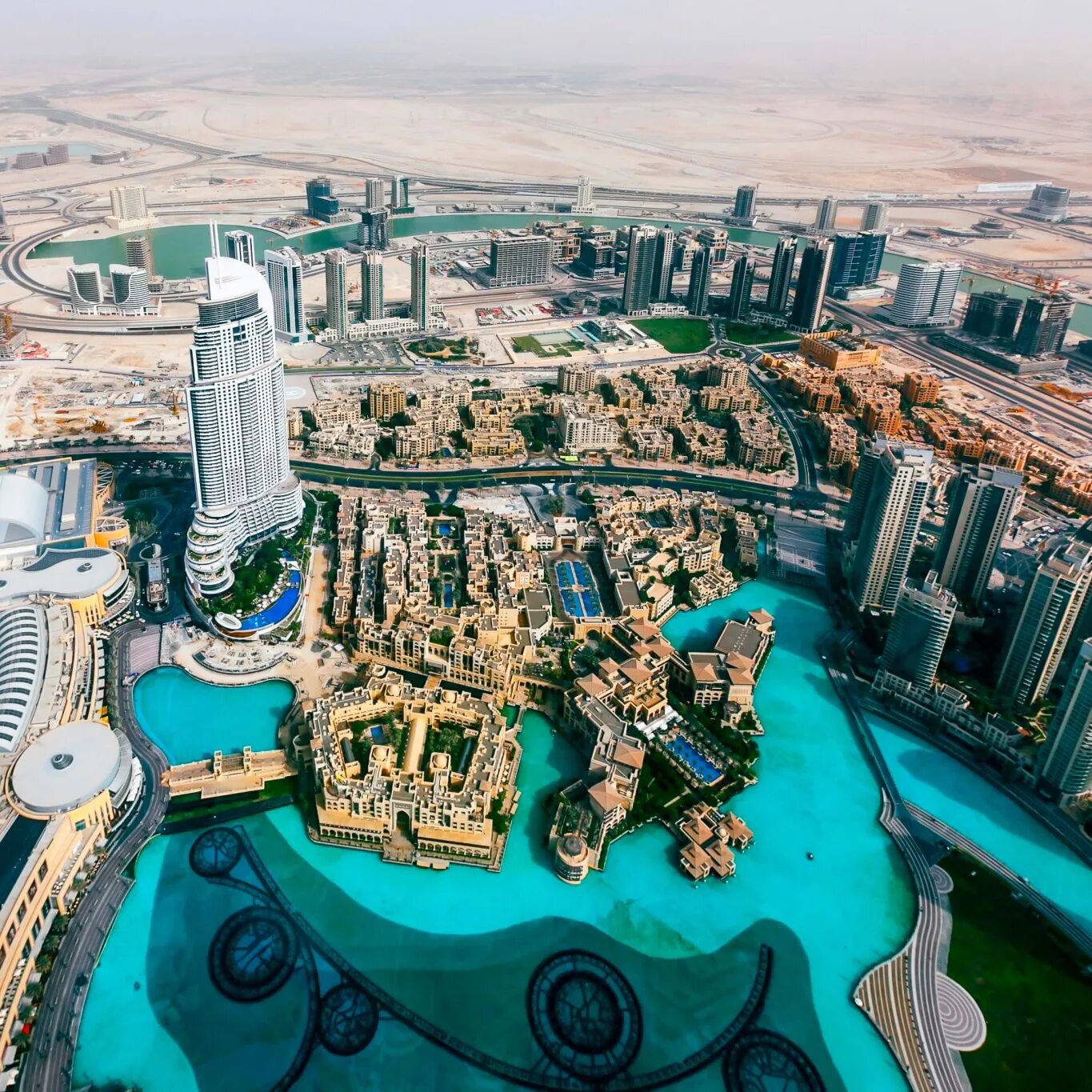 Абу даби площадь. Пляж корниш абу-даби. Corniche beach абу даби. Etihad towers в абу-даби. Абу-даби 2024.