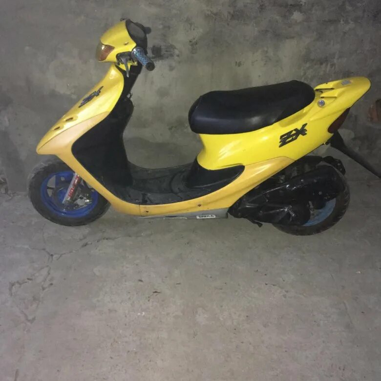 Скутер honda dio 35 zx. Honda dio 35 sr. Honda dio af35zx красный. Honda dio 35 zx. Хонда дио af 35.