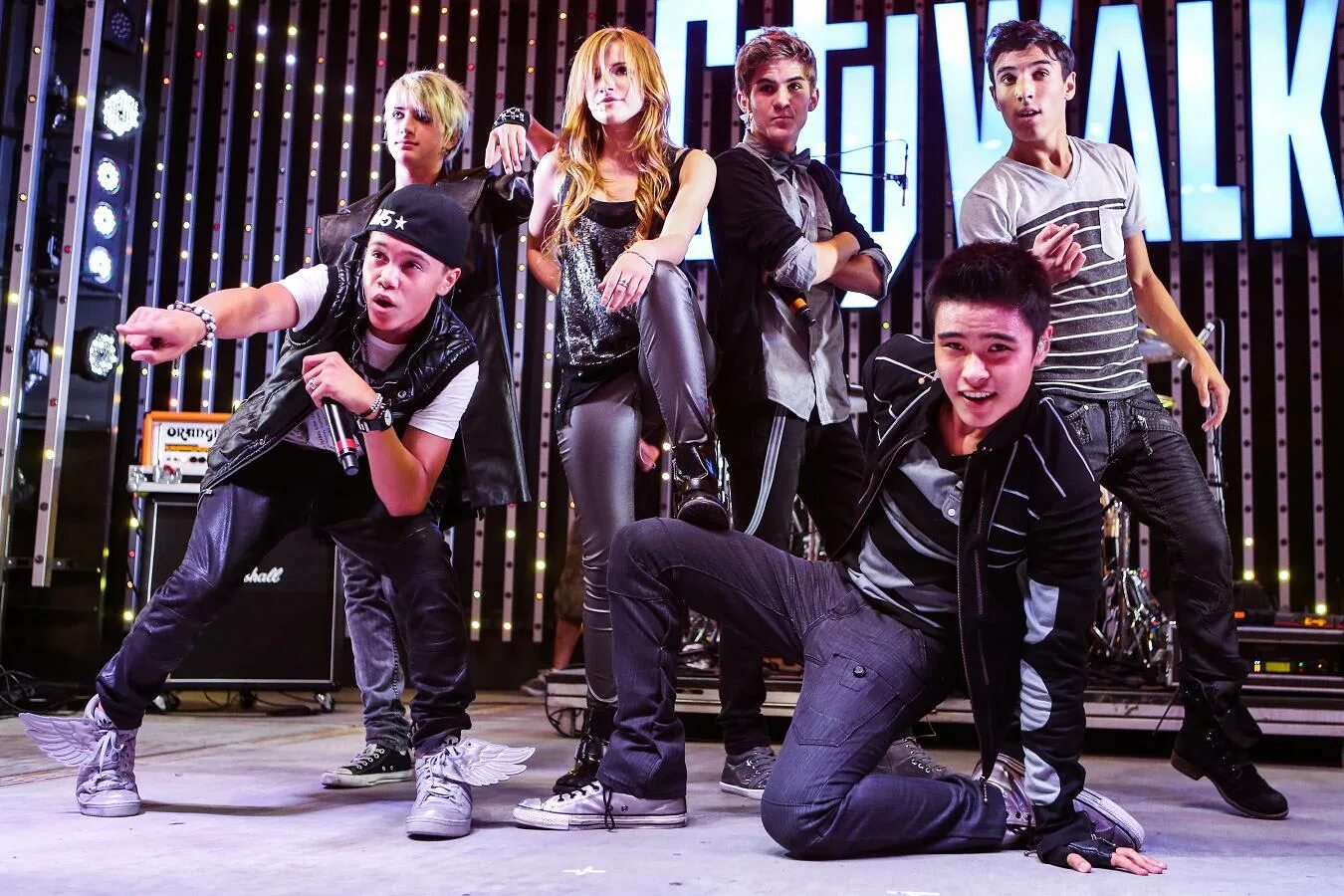 Stay away рок группа. Группа stray kids. Stay away. Худи you make stray kids stay. Стэй группа.