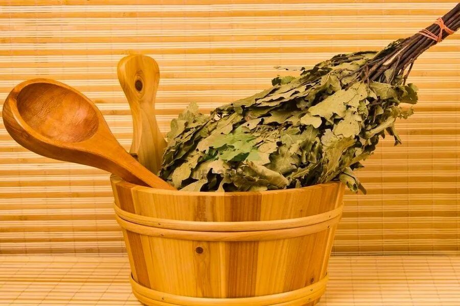 Березовый веник (10 мл). Веник для бани. Как запарить дубовый. Веник (дубовый) б035. Веник для бани.