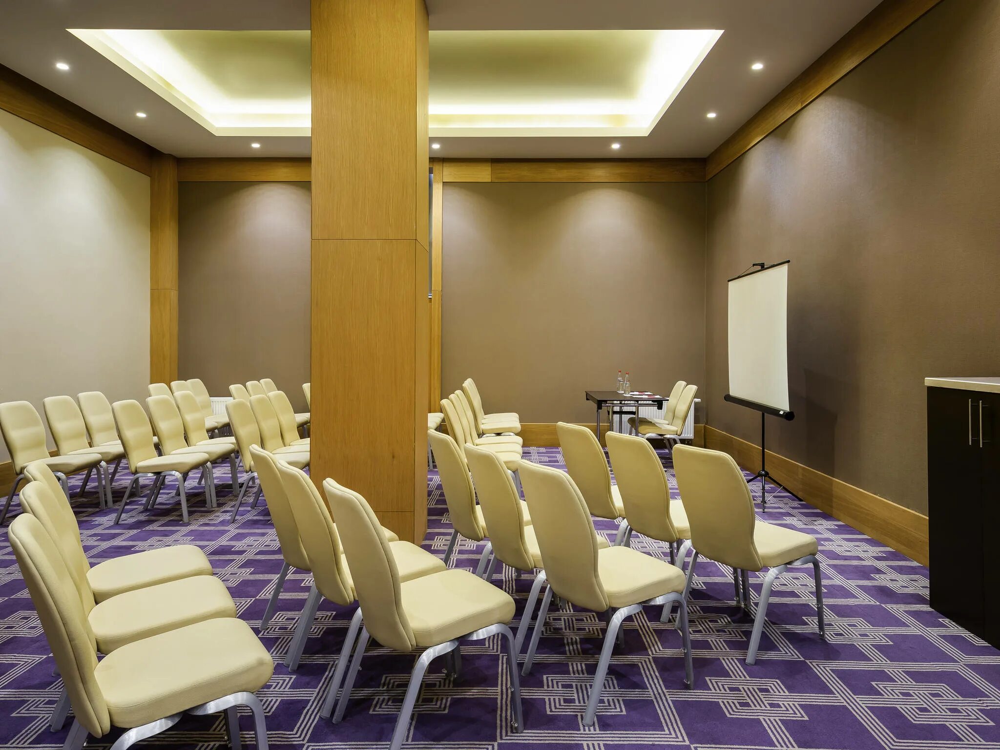 Rixos красная поляна конференц зал бальный. Марриотт сочи конференц зал. Красная поляна конференц зал. Конференц зал красная поляна. Конференц зал красная поляна.