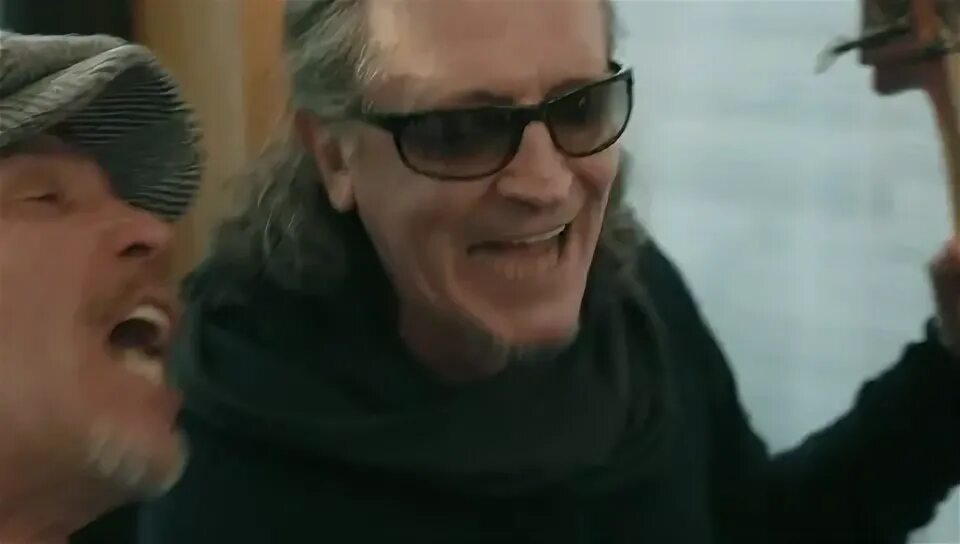 Гарик сукачев 2022. Гарик сукачев а жизнь течет. Гарик сукачев а жизнь течет. Сукачев а за окошком месяц. Гарик сукачев а жизнь течет.