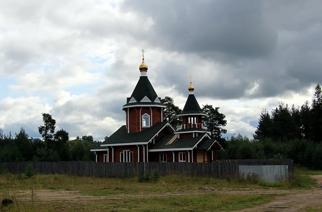 Погода демьяново подосиновский район кировской на неделю. Церковь Сергия Радонежского Демьяново. Посёлок Демьяново Кировской области Подосиновский район. Храм Сергия Радонежского Демьяново Подосиновский район. Подосиновский район поселок Демьяново.