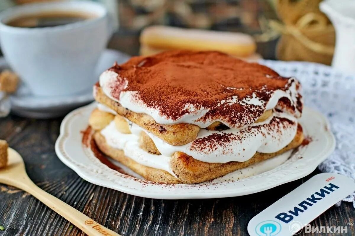 Тирамису с яйцами. Тирамису маскарпоне сливки. Тирамису рецепт без яиц со сливками. Крем для тирамису со сливками без яиц. Тирамису получился слишком жидким.