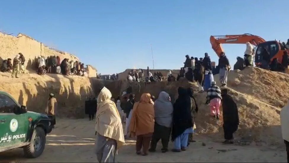 Taliban army. Хамида карзая – кабул - афганистан. Динамика населения афганистана с 1970. Смертность в афганистане за последние 3 года. Афганистан талибан.