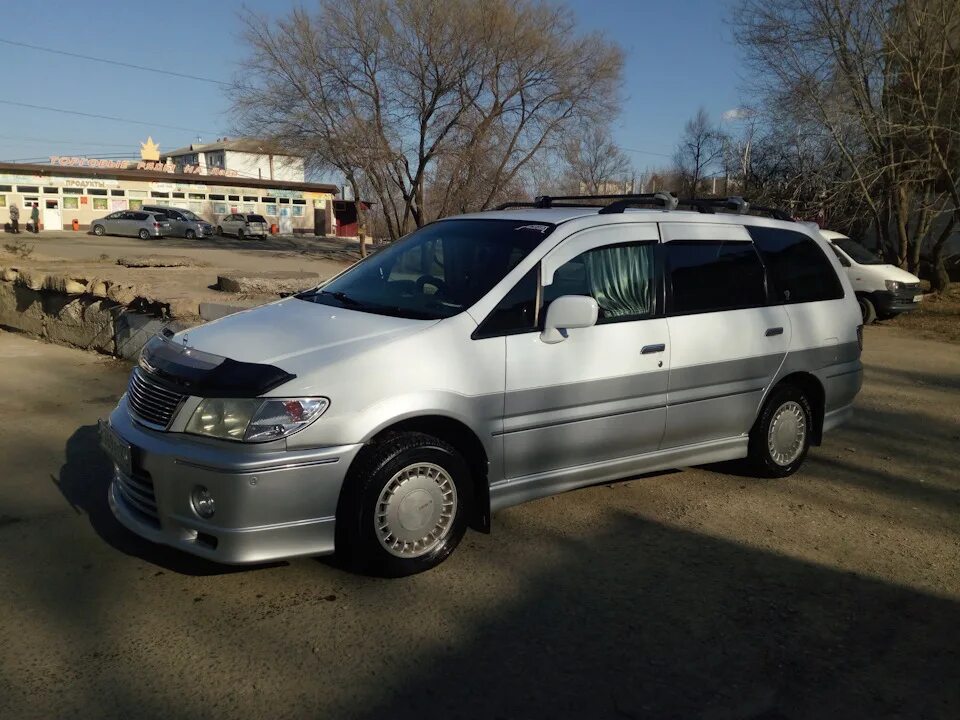 Ниссан пресаж масло. Nissan Presage 2000 Axis spec. Nissan Presage Axis. Ниссан Пресаж Аксис. Ниссан Пресаж 2000 комплектация Axis.