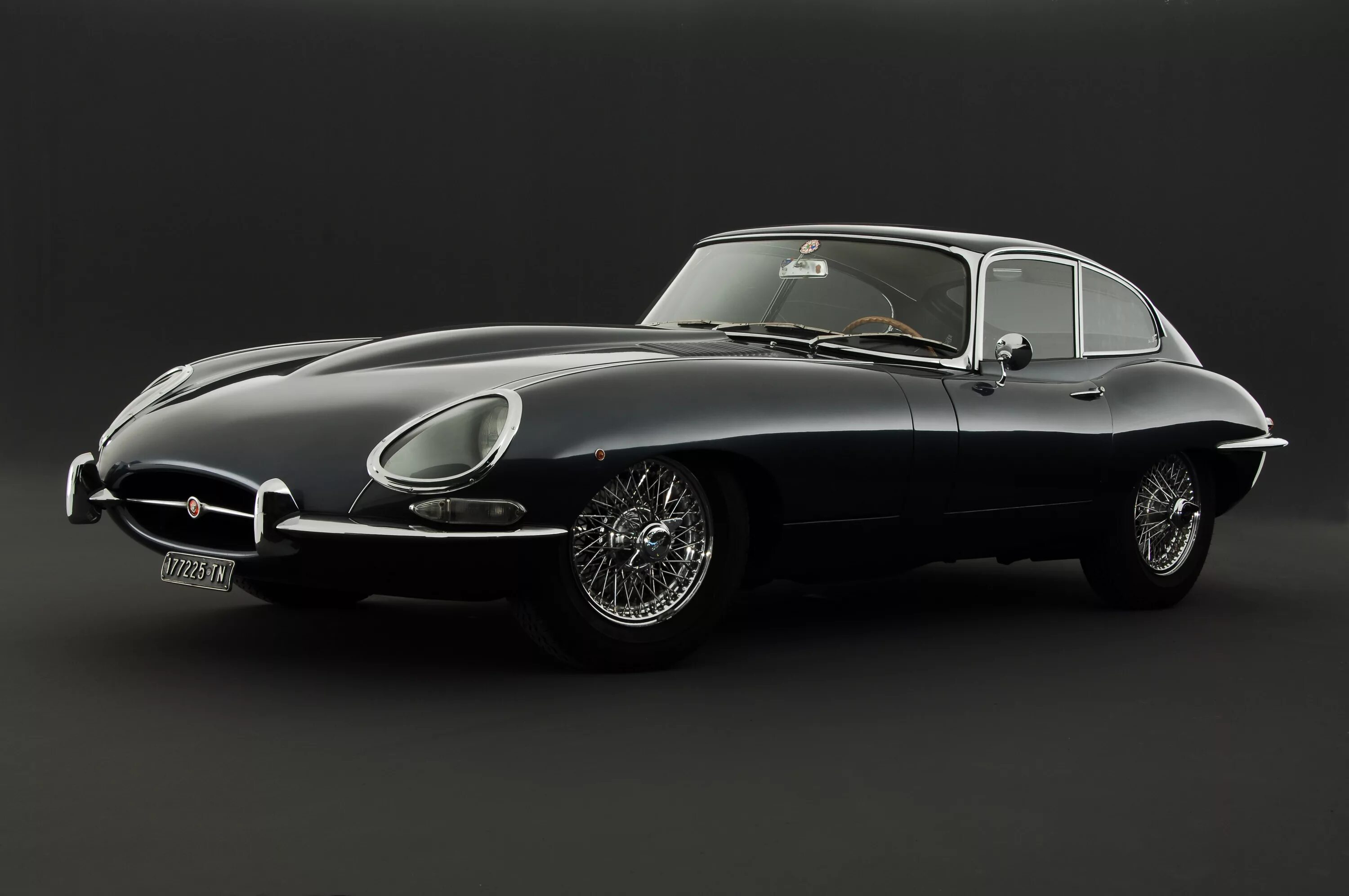 E car. Jaguar e-Type 1961. Yaguar e Type 1961. Ягуар e Type. Jaguar xk120.