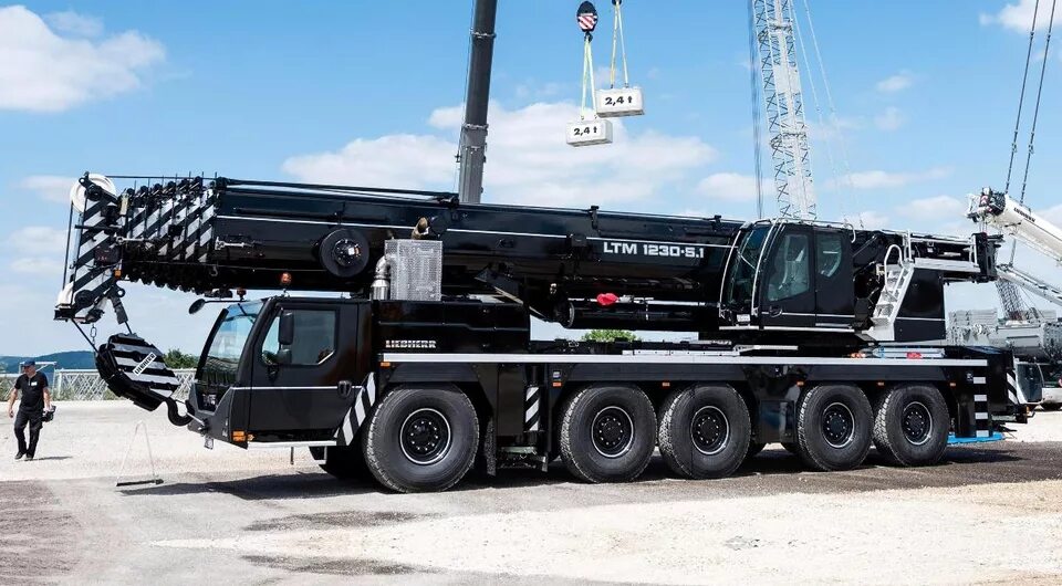 Liebherr ltm 1130-5. Кран тадано 30 тонн. Кран кс-55732. Кран tadano gr-300ex. Liebherr ltm 1230-5.