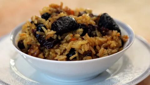 Рис с сухофруктами в мультиварке