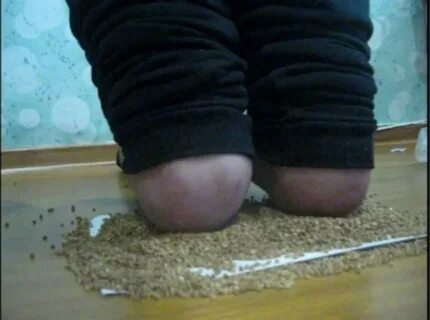 Стоять на горохе