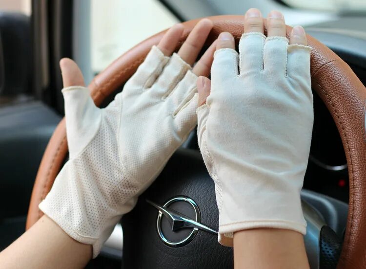 белые перчатки без пальцев. детские кожаные перчатки без пальцев. митенки тканевые. перчатки в сеточку длинные. перчатки без пальцев женские белые.