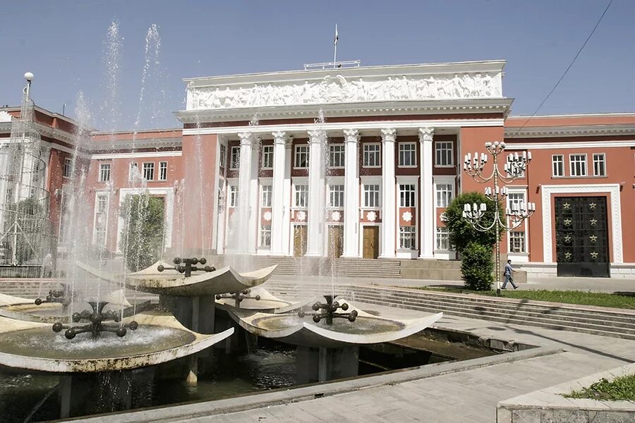 Сайт точикистон. Здание Маджлиси Оли Республики Таджикистан. Парламент Таджикистана здание. Парламент Душанбе. Здание мачлиси Оли Таджикистана.
