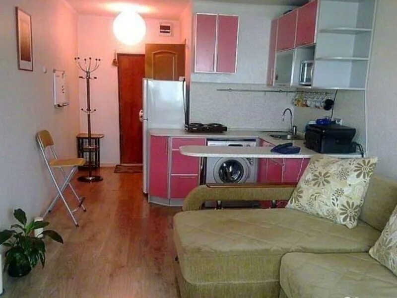 Комната студия в общежитии. Уютная малосемейка. Малосемейка. Квартира малосемейка. Гостинки и малосемейки.