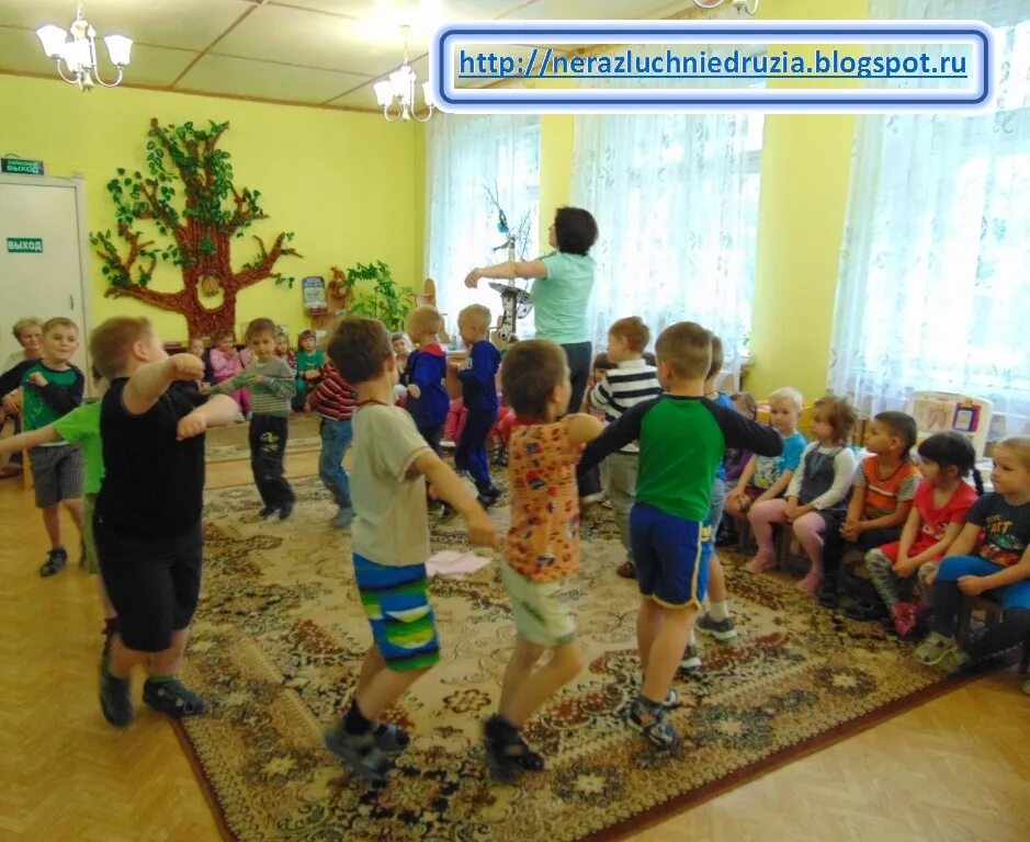 на детской площадке. подвижные игры для детей. дагестанские народные игры. играй подними. музыкально-ритмические движения в детском саду.