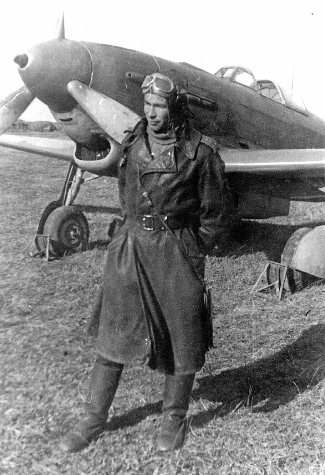 Летчиков 1 е. Пепеляев летчик корейской войны. Пепеляев лётчик герой советского Союза.