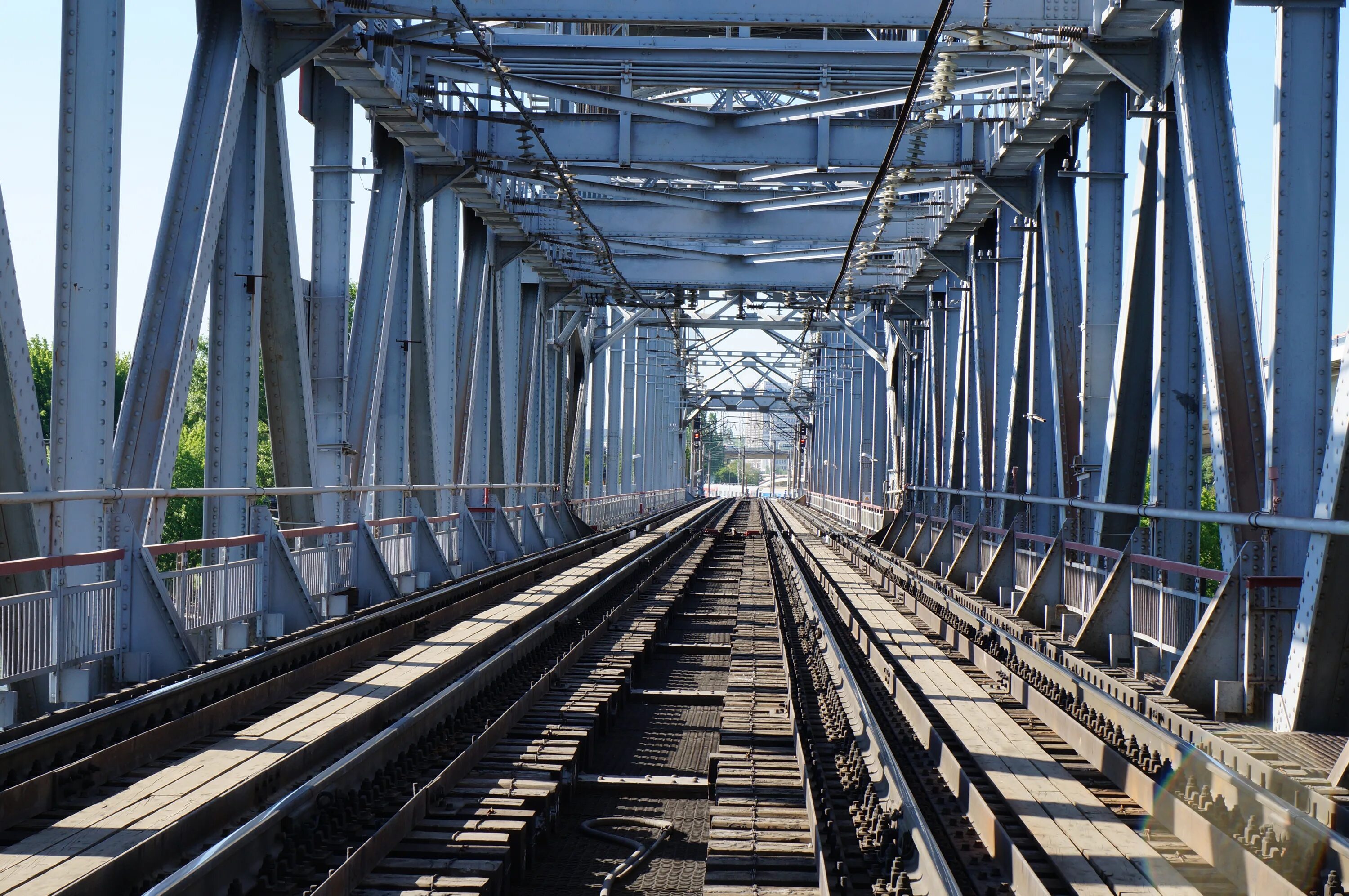 D bridge