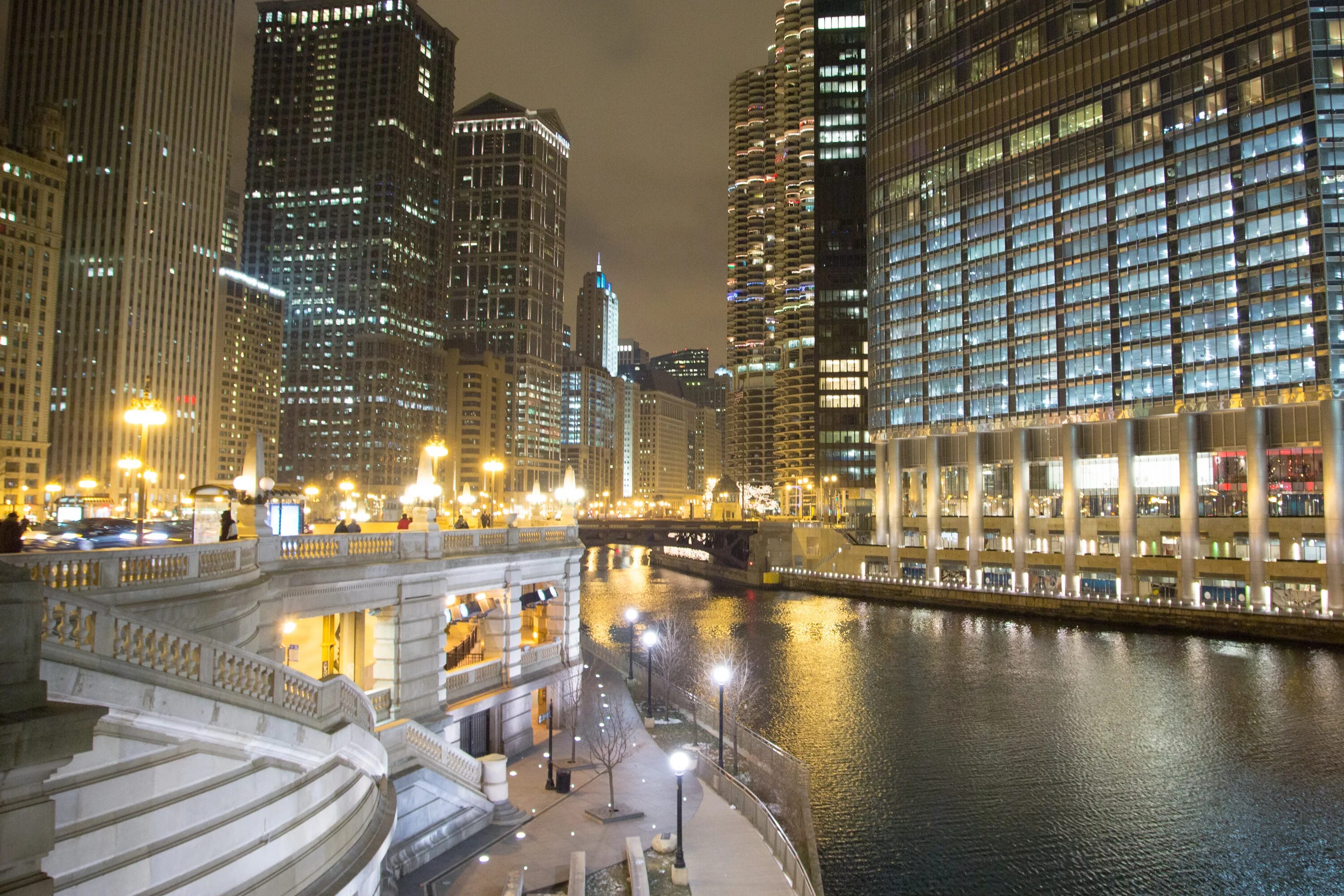 Набережная: chicago riverwalk. Чикаго достопримечательности города. Чикаго фото. Чикаго. Мичиган авеню.