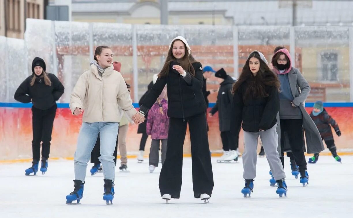 Губернский каток Тула 2022. Губернский каток Тула. Открытие губернского катка в Туле 2022. Закрытый каток Тула. Закрытие катков в москве