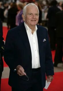 Ian holm