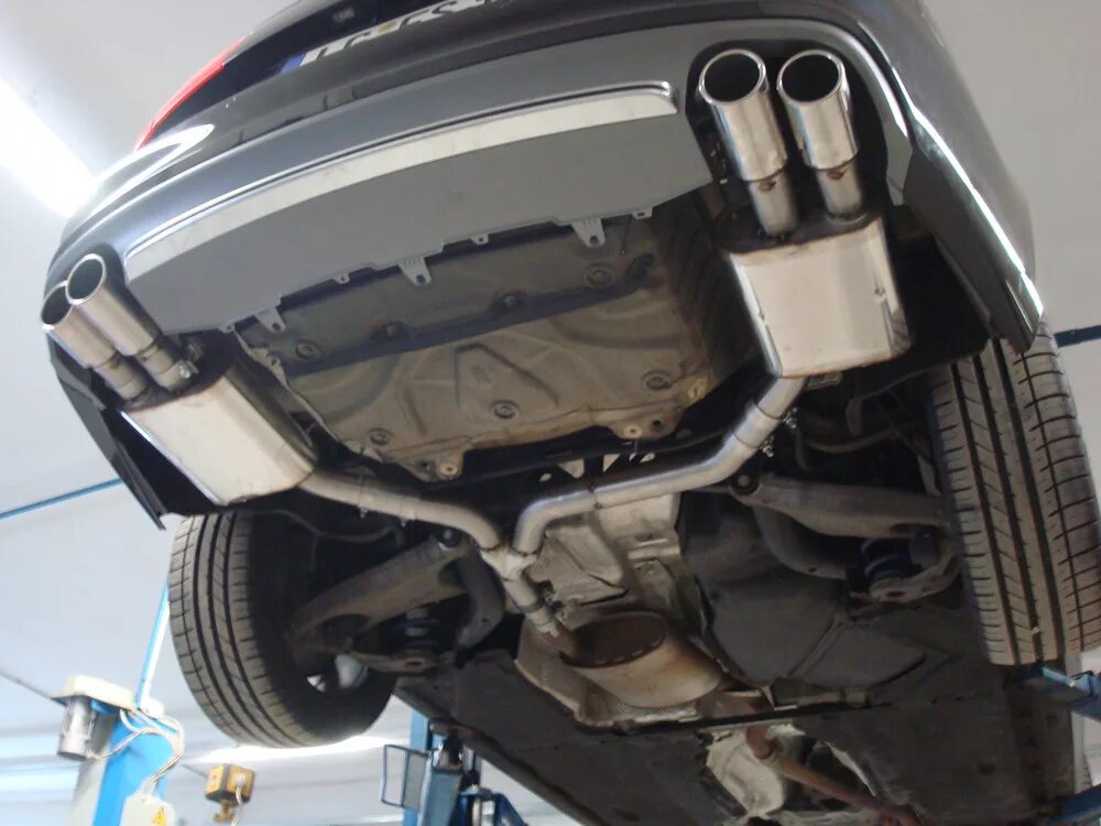 Audi a4 b5 quattro днище. Audi a4 b6 днище. выхлоп audi a4 b7. ауди а6 2005 днище. защита днища audi a4 b9 правая.