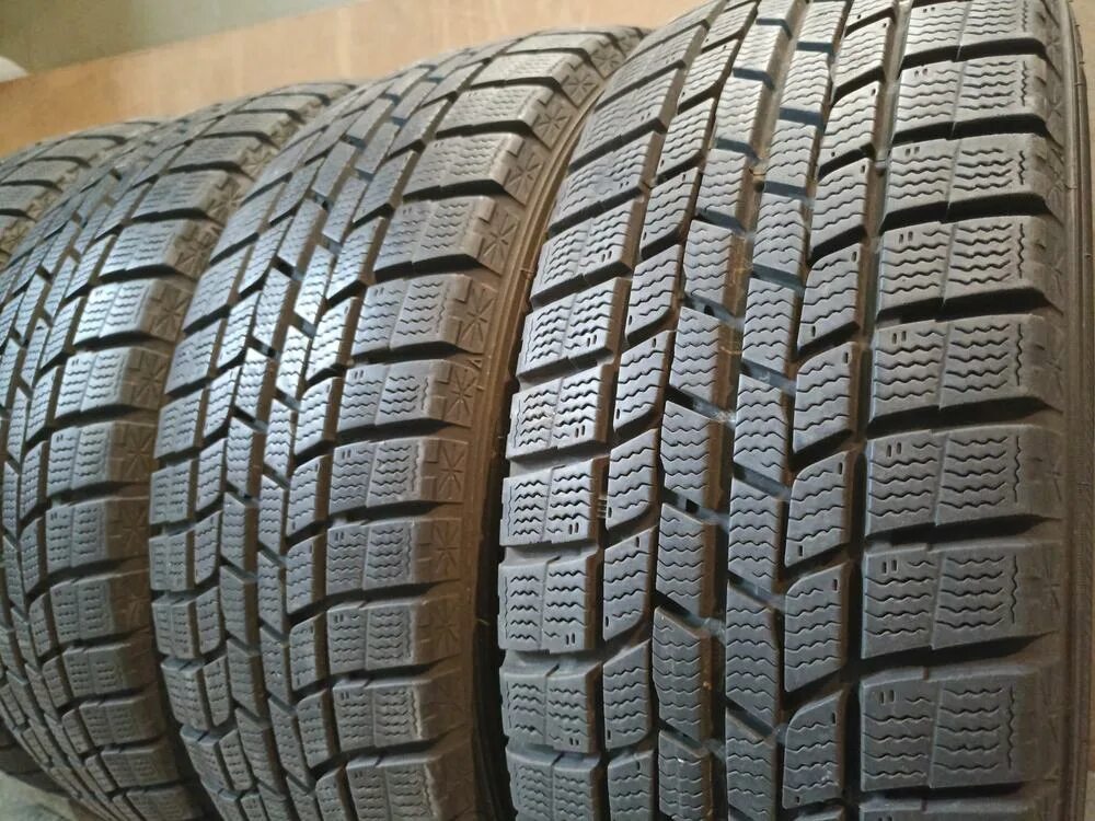 Пирелли липучка 15. Липучка на 80 205 r15 бриджстоун. Резина ice navi zea. Шины тойо липучка р16. Toyo липучка 215 55 17 2015.