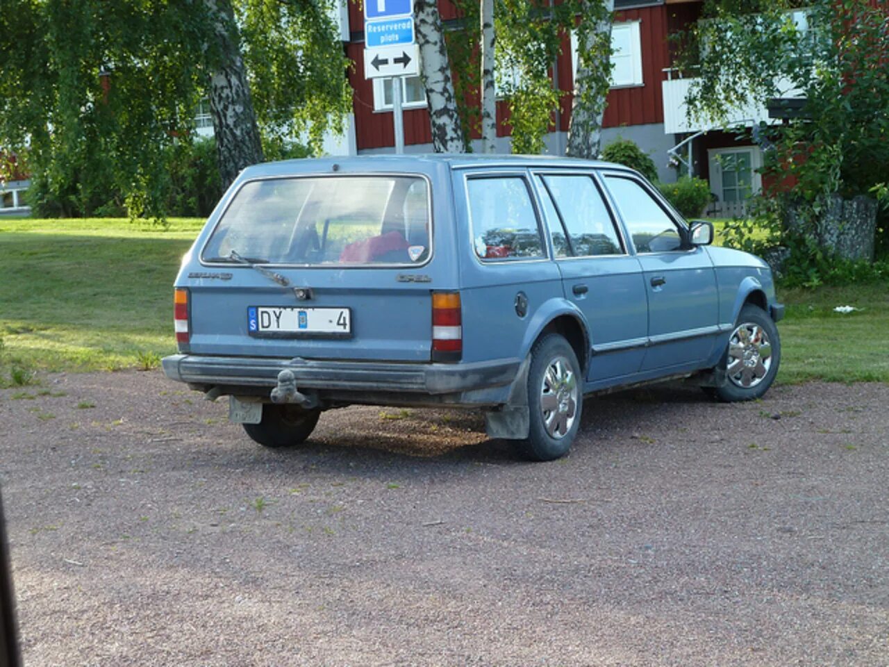 Опель кадет 1984 1.6 дизель универсал. Опель кадет универсал 1982. Opel Kadett универсал. Опель кадет универсал дизель 1.6.