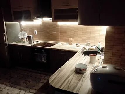 А вечером на кухне она