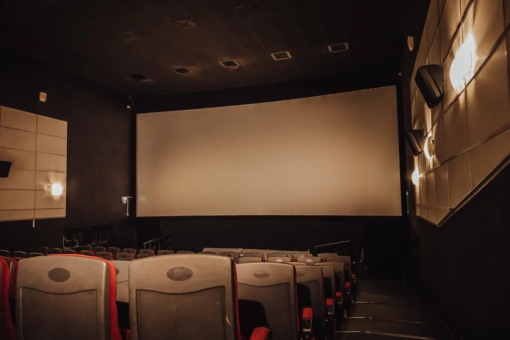 Стармакс кинотеатр Красноярск. Кинотеатр Mori Cinema Красноярск. Квадро кинотеатр Красноярск. Кинотеатр Синема Красноярск. Кинотеатры города красноярск