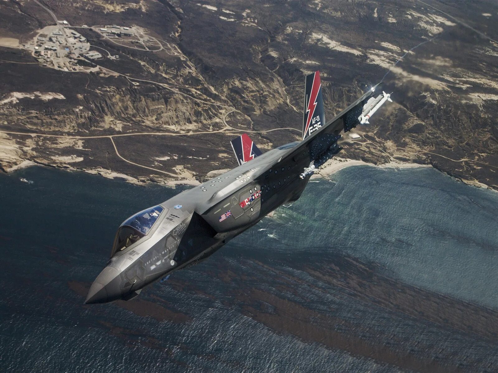 35 lightning ii. F-35 lightning ii. lockheed martin f-35 lightning. истребитель бомбардировщик эф 35 айт нинг 2.