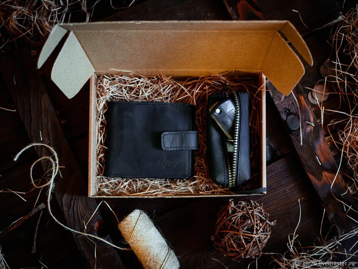 Подарочный набор аксессуаров. Стильные мужские подарки. кожаные аксессуары. наборы кожаные для мужчин. подарочный набор из кожи для мужчин.