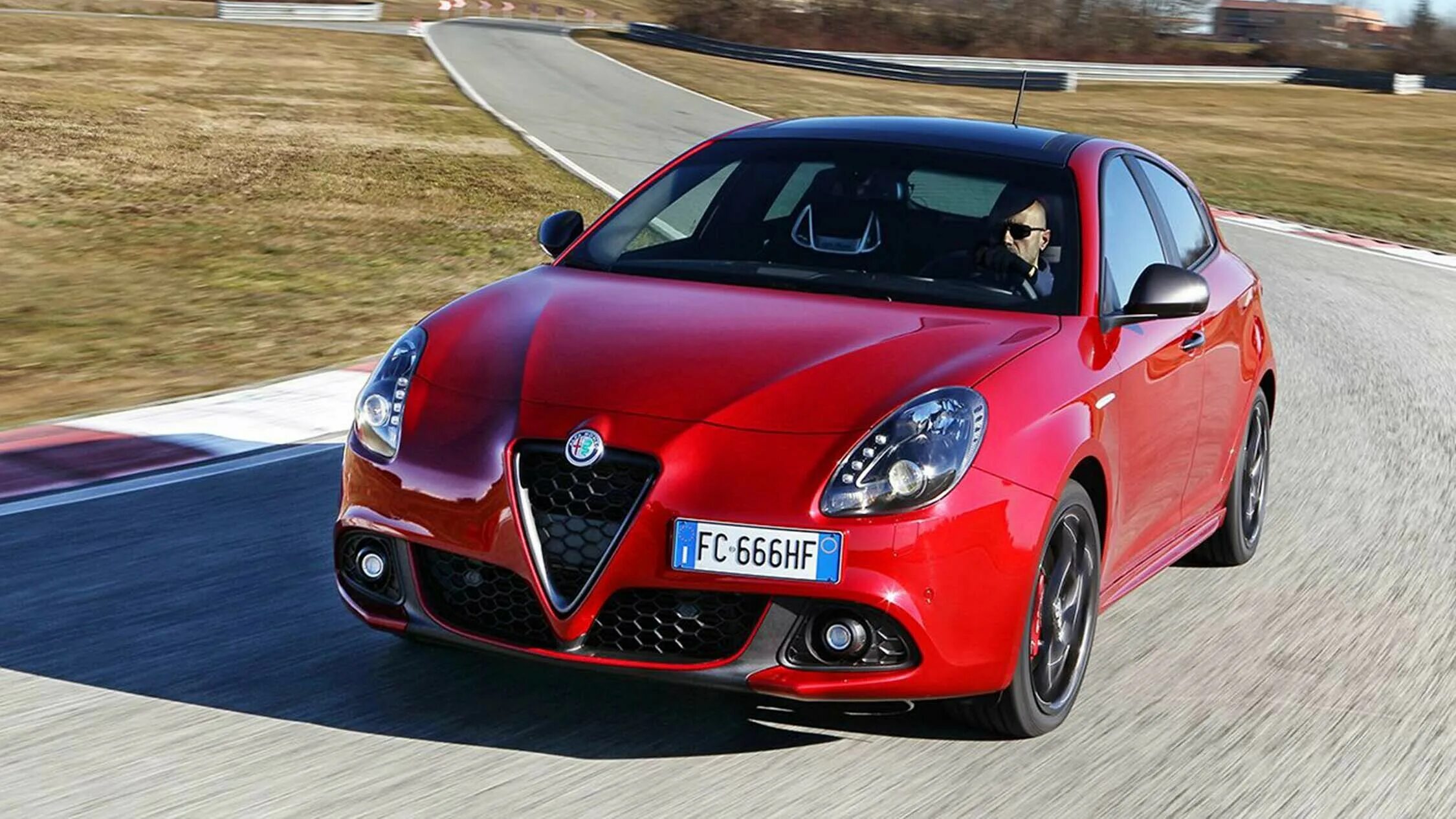Альфа ромео giulietta. Альфа ромео 2014 года. Alfa romeo giulietta. Alfa romeo giulietta. Alfa romeo giulietta 2014.