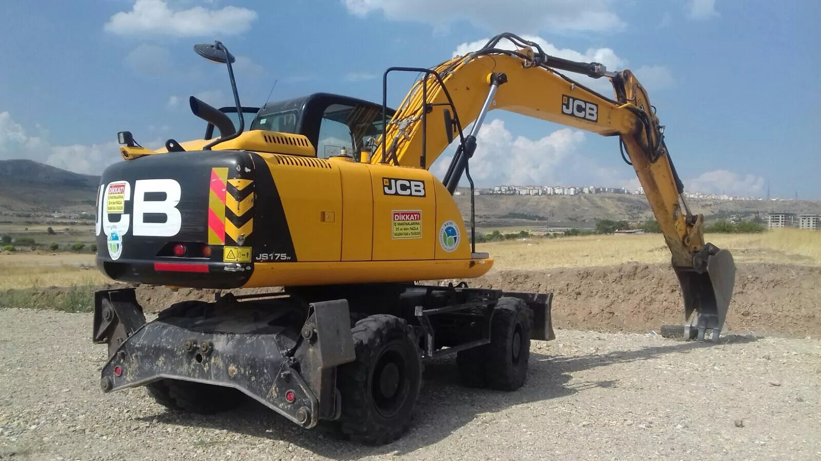 Экскаватор jcb колесный