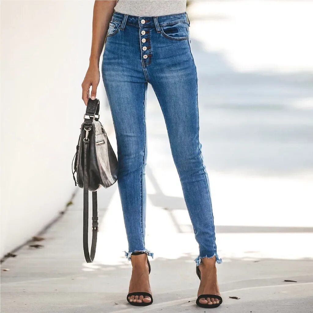 Какие джинсы модные для женщин. Джинсы. Стильные джинсы. Джинсы женские модные. Укороченные джинсы женские.