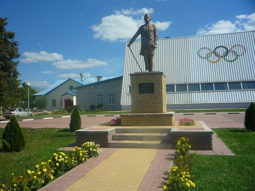 Волконский памятник Волоконовка. Памятник Волоконовке Волоконовский. Памятники в Волоконовке Белгородской области. Князь Волконский Волоконовка. Село новое волоконовский район