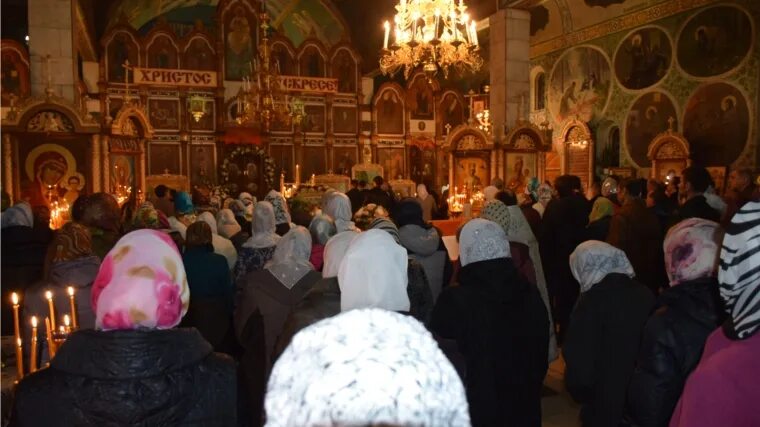 Кто работает в церкви. Фото храма. начало ночной службы в церкви сегодня. храм времени. чувашский священник.