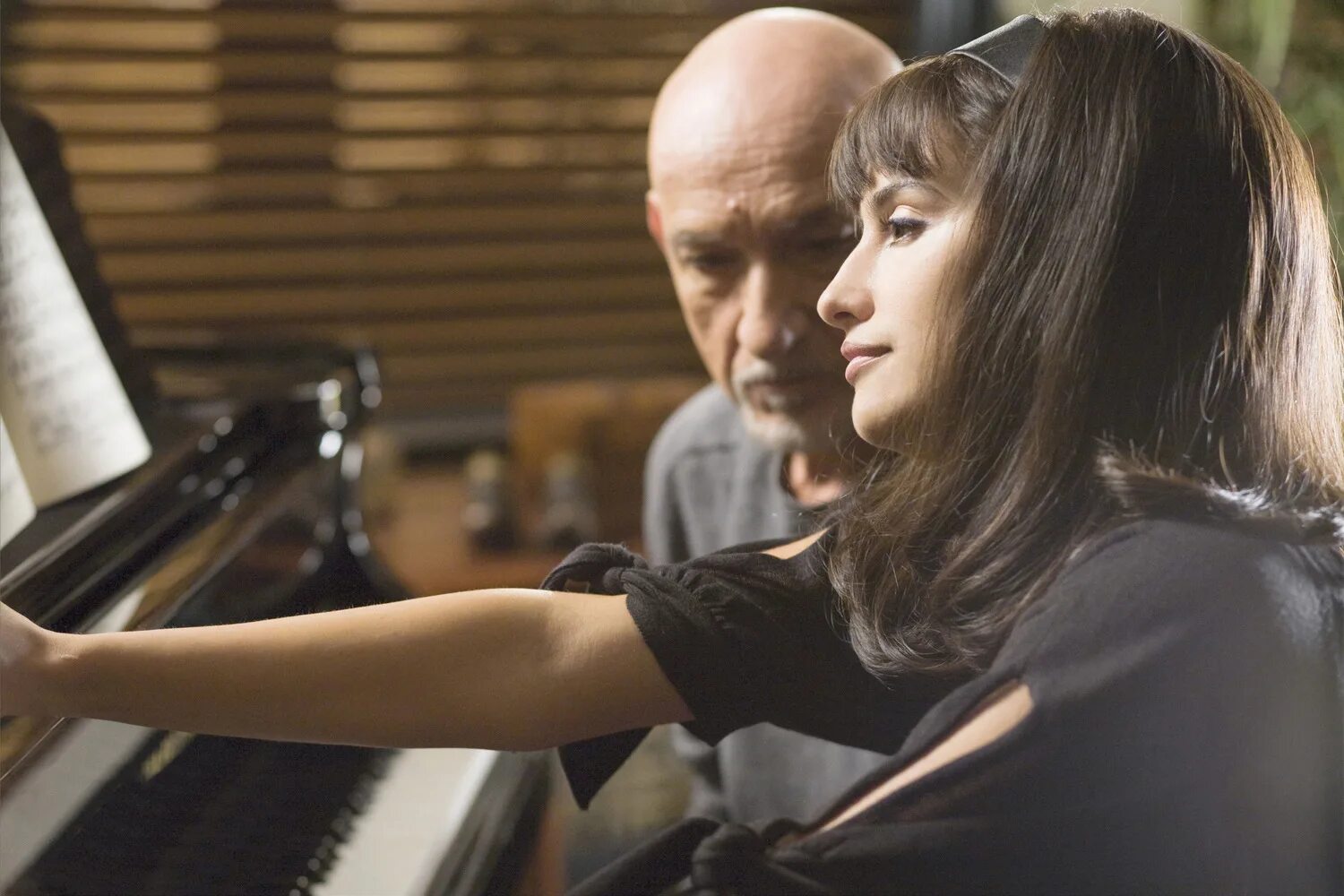 Элегия бабаджанян. Пенелопа крус элегия. Элегия фильм 2008. Элегия видео. Бен кингсли элегия.