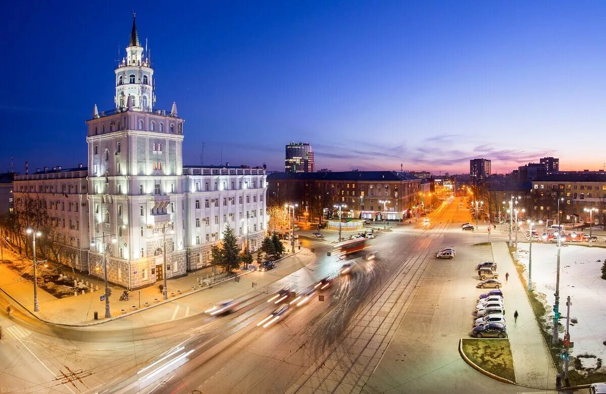 Пермский край пермь. Комсомольская площадь Пермь. Пермь КОМПРОС башня смерти. Комсомольский проспект Пермь башня смерти. Пермь центр города.