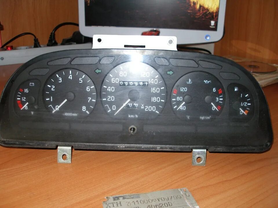 Приборная панель газ 3110. Приборная панель газ 3110. Щиток приборов волга 3110. Приборка газ 3110. Приборный щиток газ 3110.