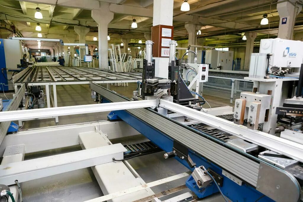 производство окон московская область. фирмы по производству пластиковых окон. завод рехау. завод окон рехау. пластиковые окна цех.