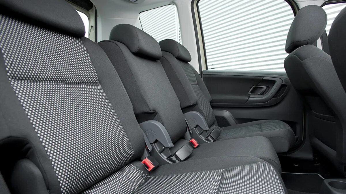 Шкода румстер 2013. Skoda roomster 2012 салон. Škoda roomster салон. Skoda roomster 2012 салон. Skoda roomster 2012 салон.