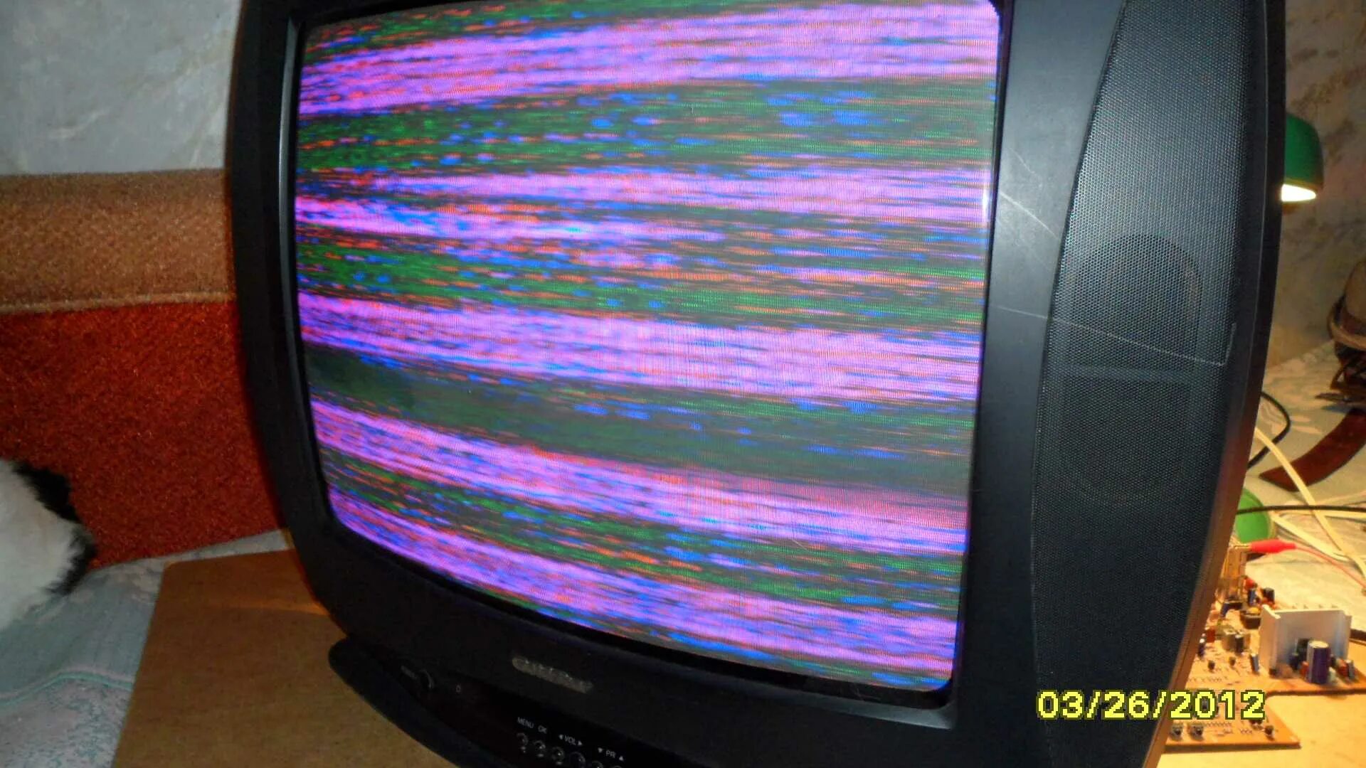 Телевизор показывает с антенной