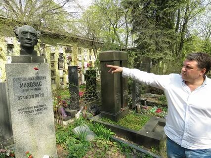 Кто похоронен на донском кладбище