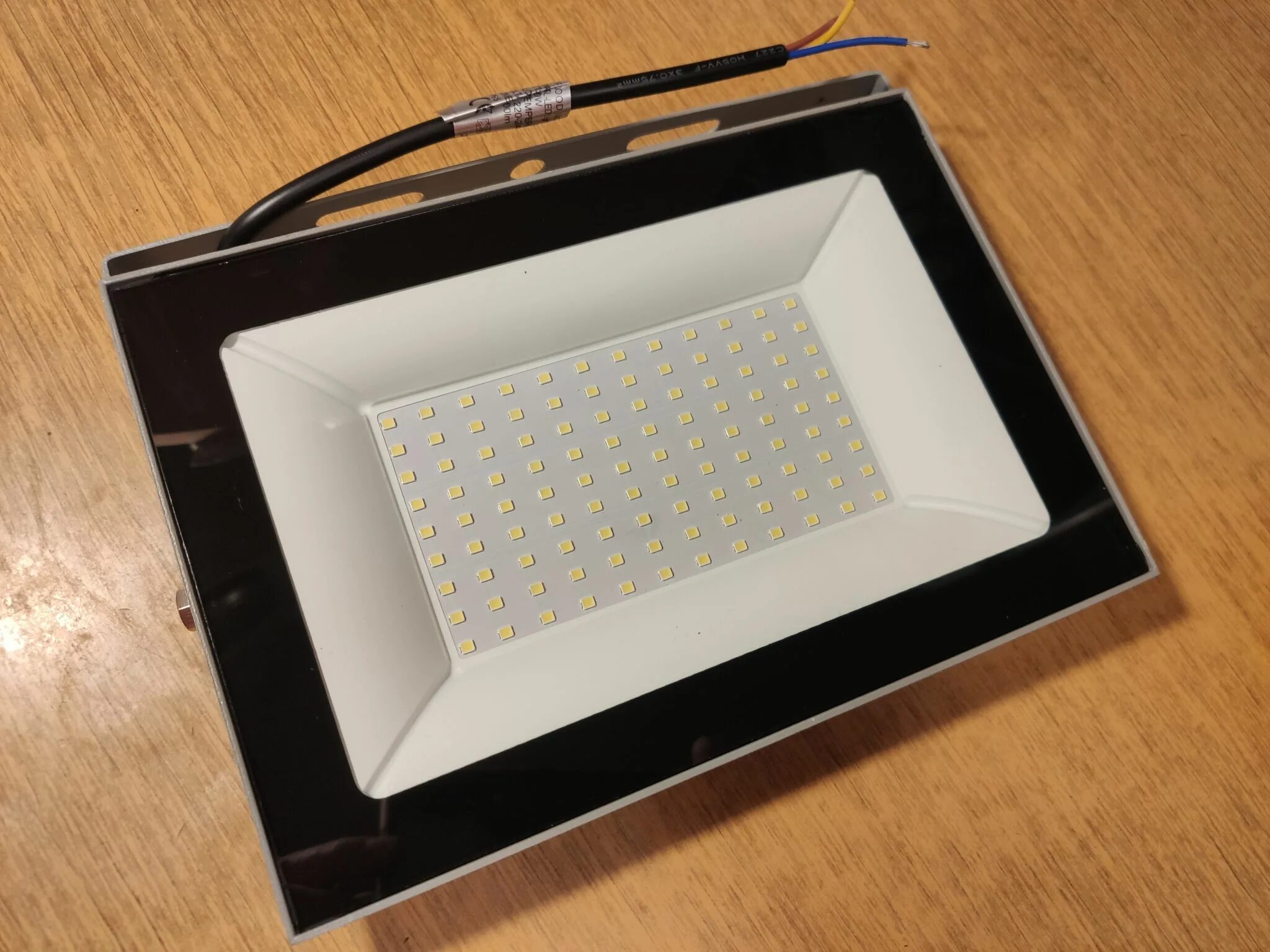 Светодиодные прожекторы fl led light pad. Прожектор FL-led Light-Pad 100w Grey 6400к 8500лм 100вт 316x230x38мм 1900г. Прожектор светодиодный FL-led Light-Pad 100вт 6400к ac220-240в. Foton Lighting FL-led Light-Pad 100w. Прожектор светодиодный FL-led Light-Pad 50w Grey 6400к 4250лм 50вт ac220-240в 170x116x26 мм 602749.