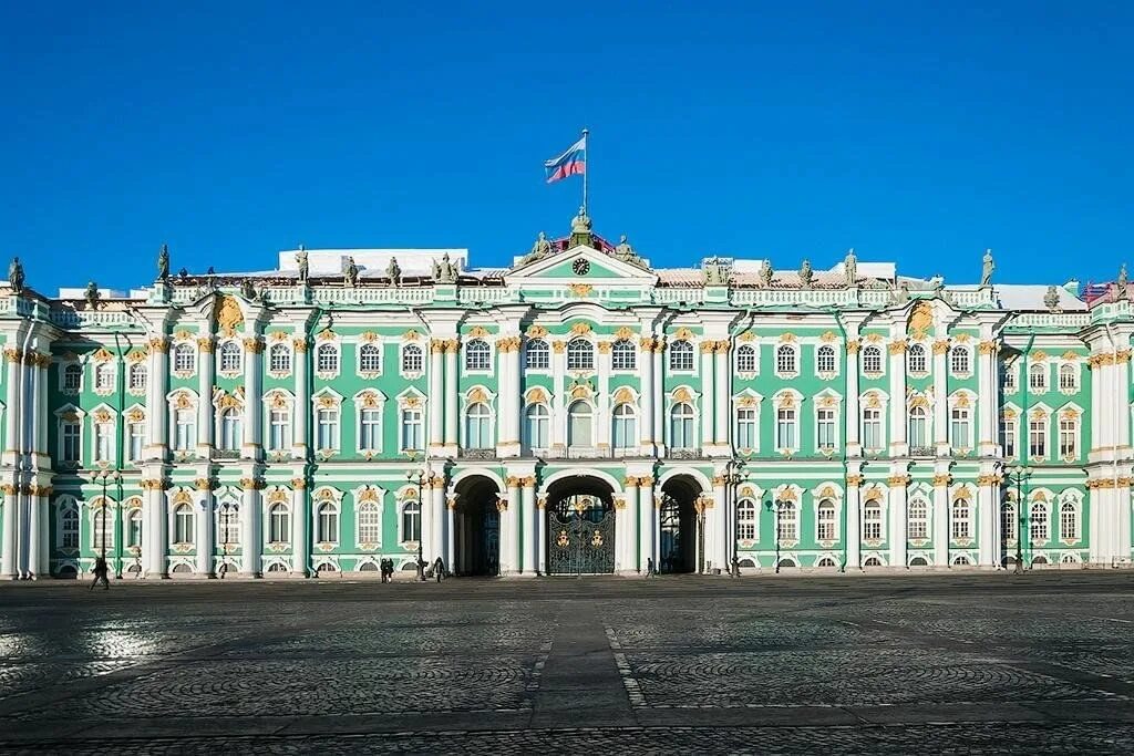 Что находится снаружи эрмитажа