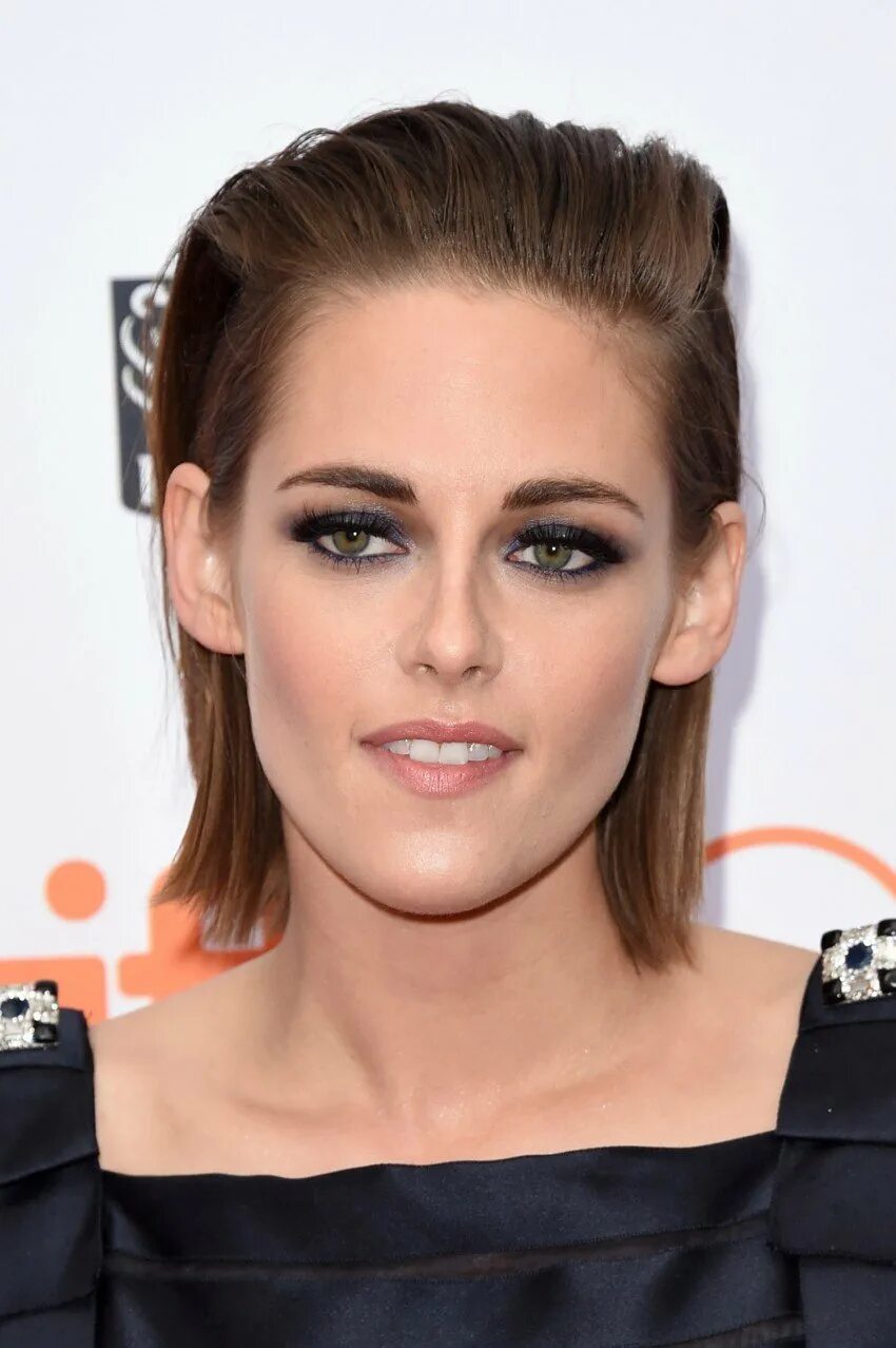 Ева грин брови. Близкопассаженные глаза. Макияж для близкопосаженных глаз до и после. Посадка глаз. Сара джессика паркер макияж.