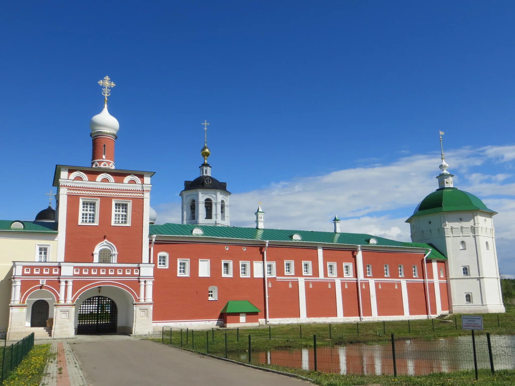 Пешношский монастырь сайт. Монастырь Николо Пешношский монастырь. Луговой. Николо-Пешношский монастырь.. Николо-Пешношский мужской монастырь Дмитров.