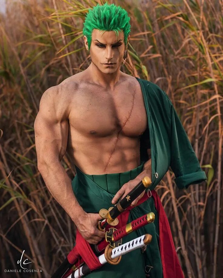 Макэню ророноа зоро. Ророноа зоро косплей. Zoro косплей. Косплей зоро ван пис. Зоро косплей.