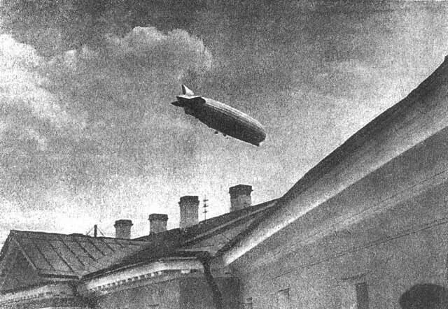 Аэростаты в блокадном. Дирижабль в блокаду ленинграда. блокада ленинграда аэростаты заграждения. аэростаты в блокадном ленинграде.